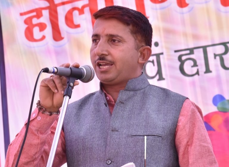 मनोज चारण "कुमार"