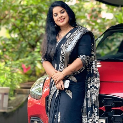 വിനീത അനില്‍