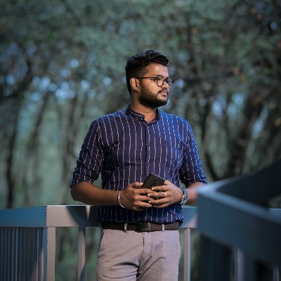 HARIKRISHNAN DEVIPURAM "ചെമ്പരത്തിച്ചെക്കൻ🌺"