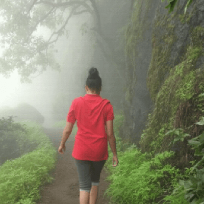 एक शांत मुलगी "एक शांत मुलगी"