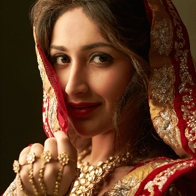 Zeena Zeena "ஷீணா"