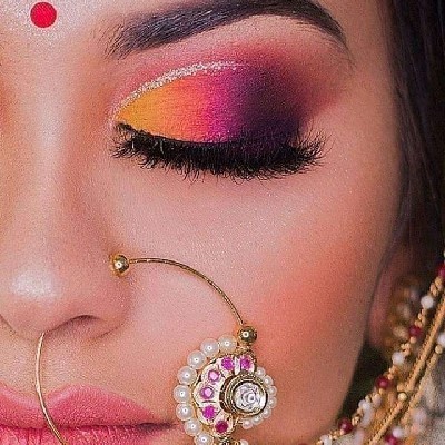 मॉर्डन बंजारन "💚 ( मिस आर्या )"