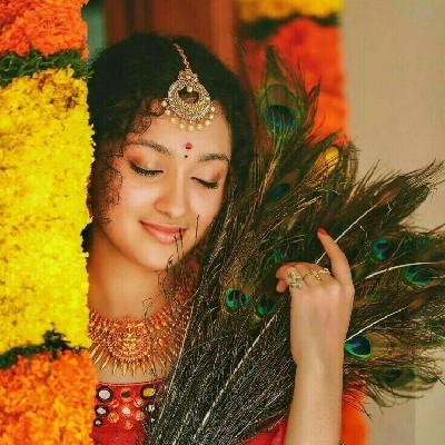 મયુરી દાદલ "મીરા"