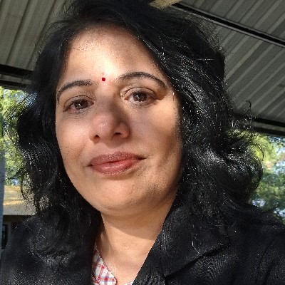 राधिका कुलकर्णी