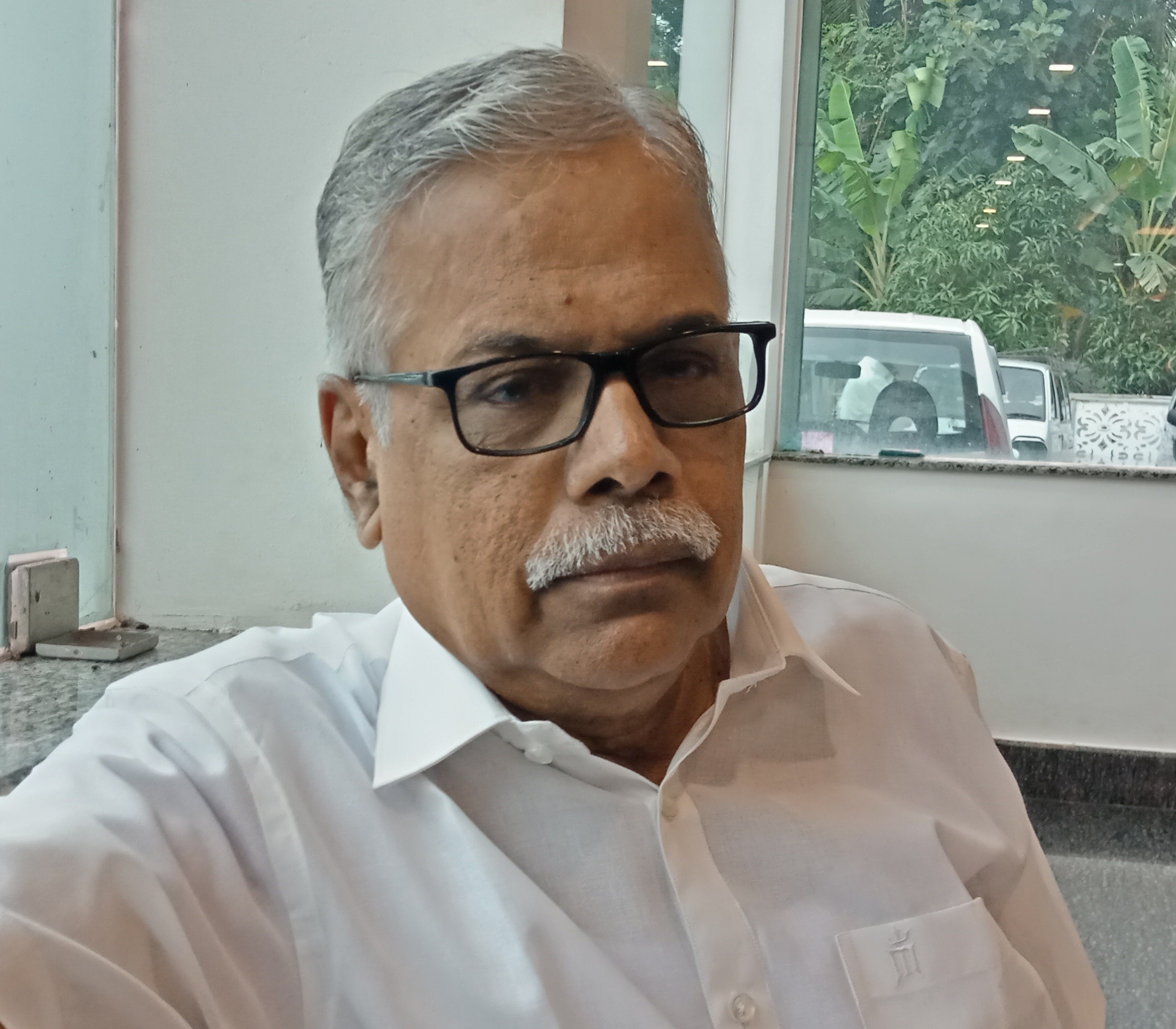 കെ കേരളദാസനുണ്ണി
