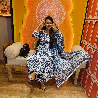 প্রিয়া চন্দ 🤓