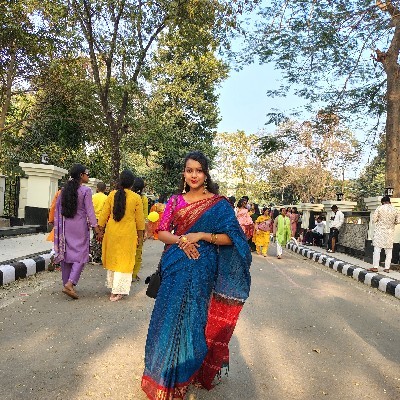 প্রিয়া চন্দ 🤓