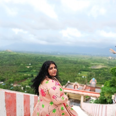 Adv Revathy Jayamohan "സീനു"