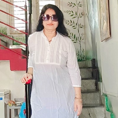 ಡಾ.ಲಾವಣ್ಯ ಪ್ರಭೆ.