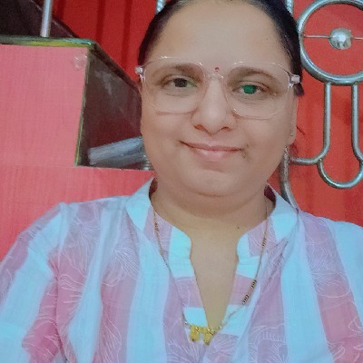 सौ. अमृता येणारे - जाधव