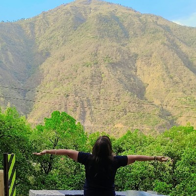 Komal Bhaleshwer "(शिवपुत्री)"