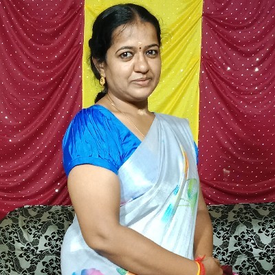 ஈஸ் வரி "கனவுகளின் ராணி."