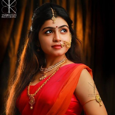 ഗൗരി ഗായത്രി✨🌈