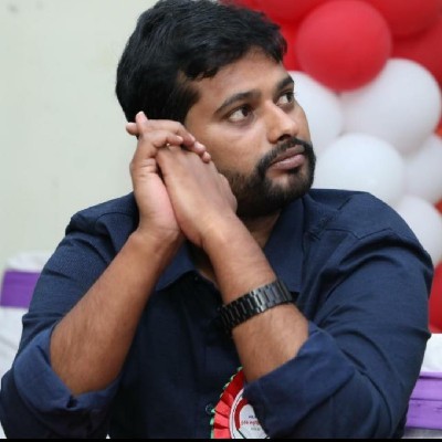 నిమ్మగడ్డ కార్తీక్ 🇮🇳 "తపస్వి"