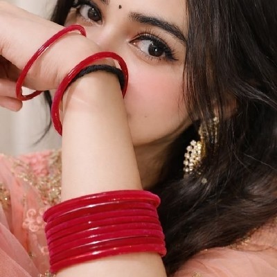 Seema yadav `सिम `