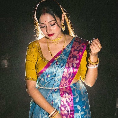 🌼Story Queen Rakhi🌼