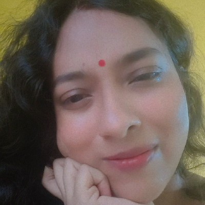 Esha Roy "মেঘবালিকা ☁️"