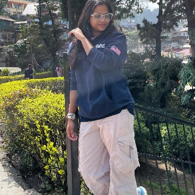 আগন্তুক 🌼