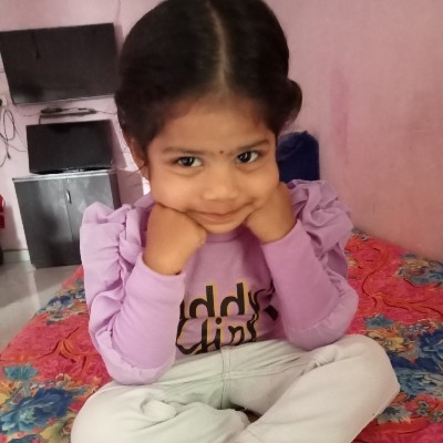 दिव्या यादव "𝔻𝕚𝕧𝕐𝔸𝕕𝕒𝕧"