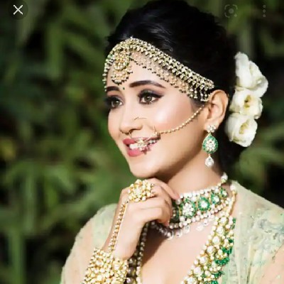 Kshiti "चंद्राची कोर"