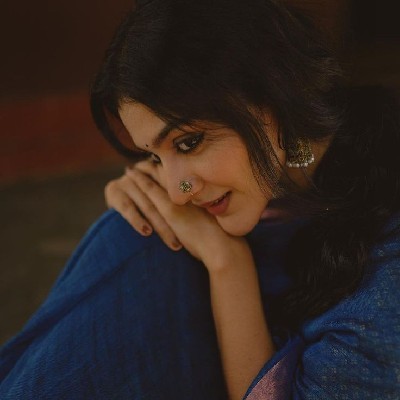 Shobz "ശിഖ 🦋"