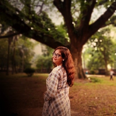 মৃণালিনী ~ (অচেনা শহর)