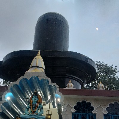 Anuradha singh. "😊"