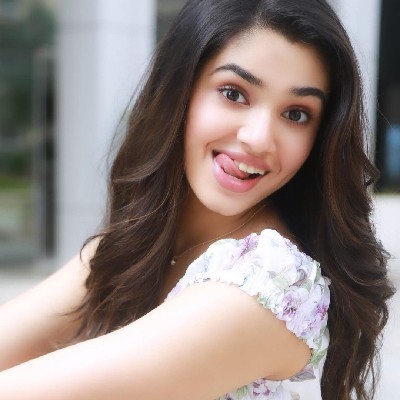 തൊട്ടാവാടി "തൊട്ടാവാടി"