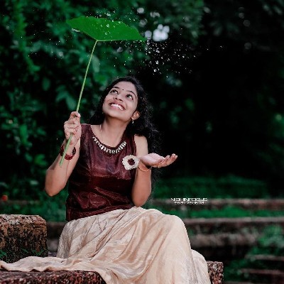 മഴത്തുള്ളി