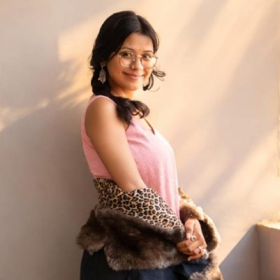 Shweta Maurya "शीनू"