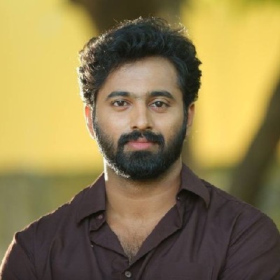 🦋തുമ്പി പെണ്ണ്🦋