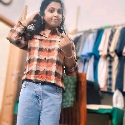 സ്മിത രാജൻ പാലാ "റബേക്കാഇവൂസ്"