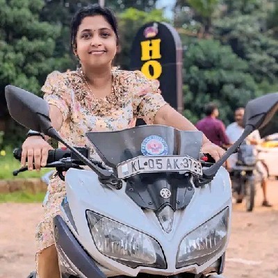 സ്മിത രാജൻ പാലാ "റബേക്കാഇവൂസ്"