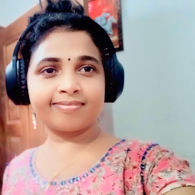 സ്മിത രാജൻ പാലാ "റബേക്കാഇവൂസ്"