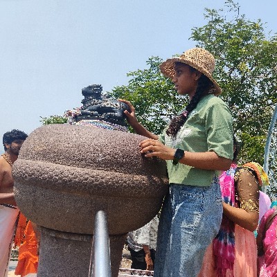 Hema Kareti "Gayatri lakshya"