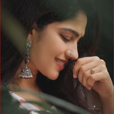 നക്ഷത്ര 💕 തുമ്പി