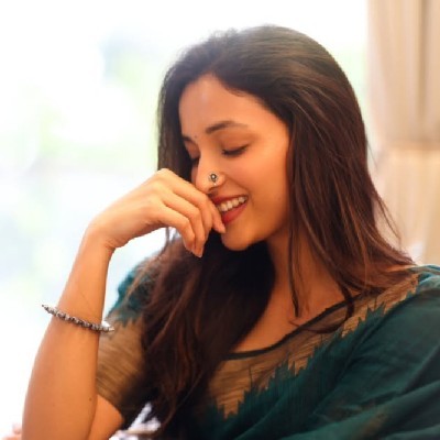 𝄟⃝💕സഖാവിന്റെ  സഖി 𝄟⃝💕