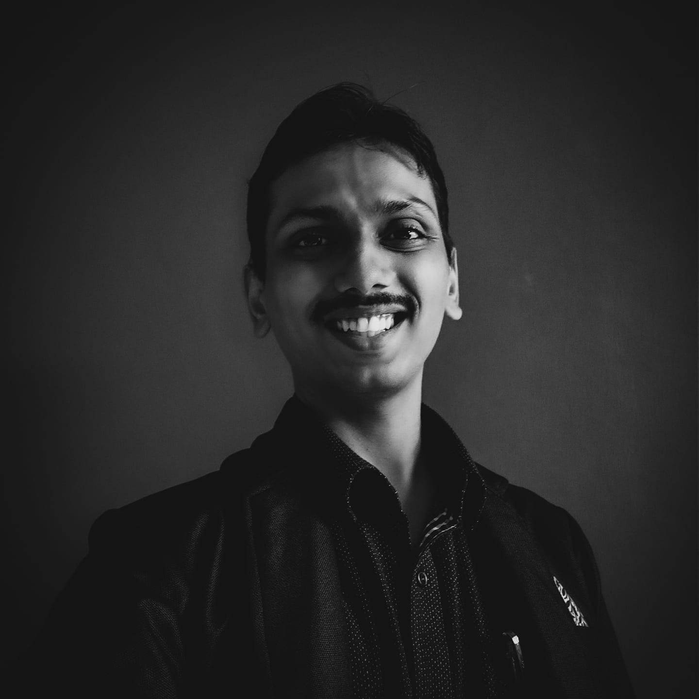 अभिषेक ठमके