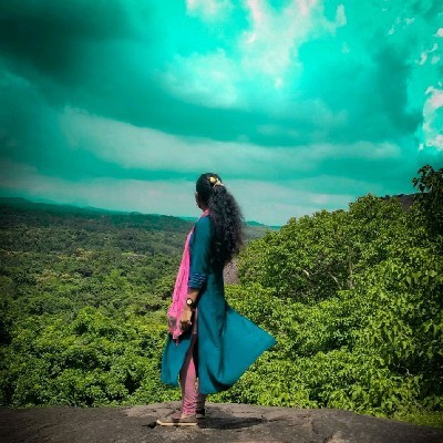 Shrathi J "ಸಾರಿಕೆ ..."