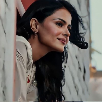 রিয়া ব্যানাজী🌼💃