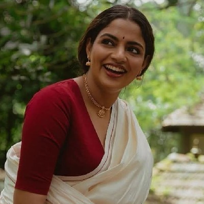 🧚 മൈത്രി ✍︎ 🧚