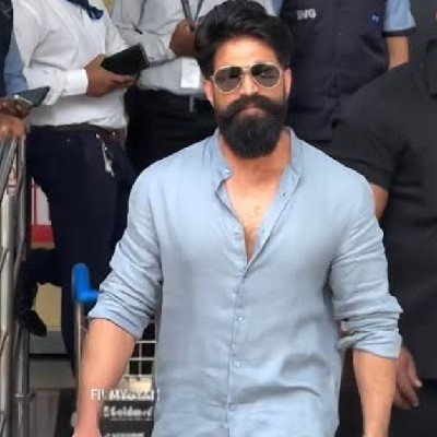 🌺𝕭𝖆𝖉𝖍𝖗𝖆 𝕷𝖆𝖐𝖘𝖍𝖒𝖎 🌺 "എഴുത്തുകളെ  പ്രണയിക്കുന്നവൾ ❤️❤️"