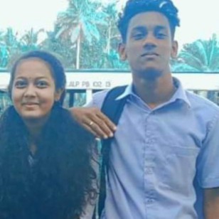 കുറുമ്പി "പൊട്ടി പെണ്ണ്"