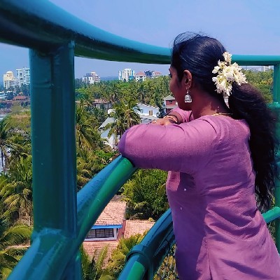 നിമ്യസന്തോഷ്‌ (ശ്രീമിഴി )❤️🌺