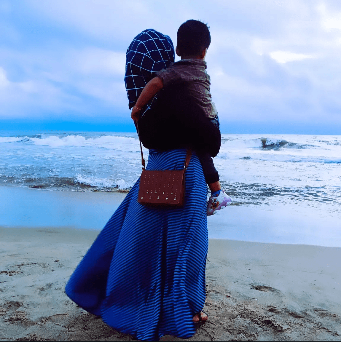 Sana . "മൗന സാക്ഷി 🦋"