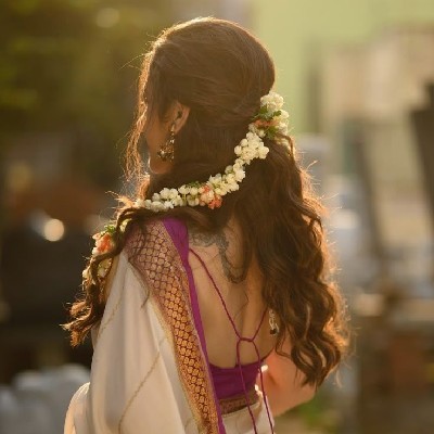 𝑴𝒂𝒏𝒆𝒆𝒍𝒂 "శ్రీనిక"