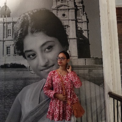 শর্মিষ্ঠা🖤 দাস "রাধেকৃষ্ণ❤️"