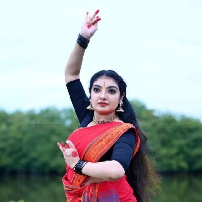 മഞ്ഞുതുള്ളി 💕 "ദേഷ്യക്കാരന്റെ കുഞ്ഞിപ്പെണ്ണ്"