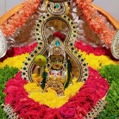 లక్ష్మి చౌదరి