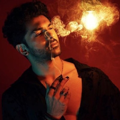 🖊️মনীষ কলমে 🌼